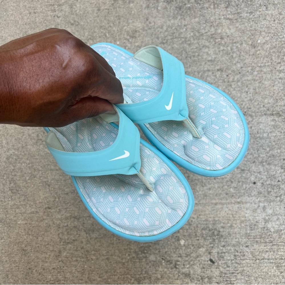 WMNS NIKE ULTRA COMFORT THONG BABY BLUE WHITE FOOTBEDS ZIG ZAG SQUARE